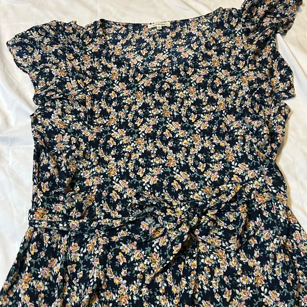 Max Studio Floral Print Ruffle Sleeve Tie Waist Dress Navy Pink Size 1X. NWOT - Picture 4 of 14